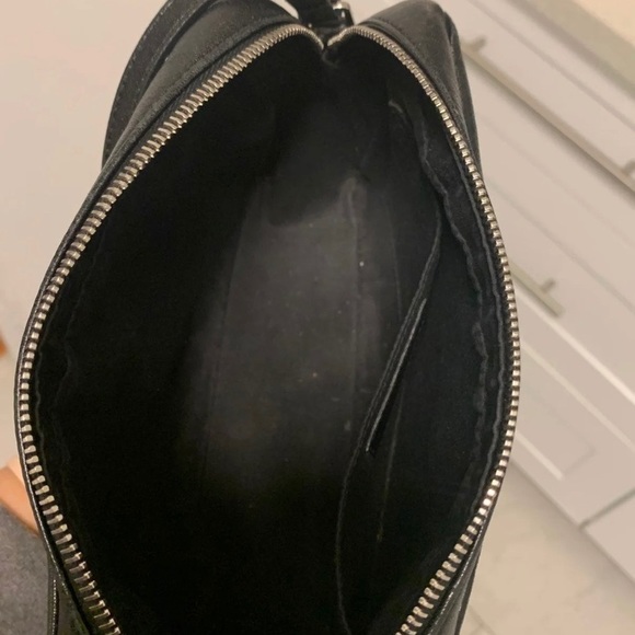 🔴SOLD🔴YSL camera bag - Picture 3 of 5